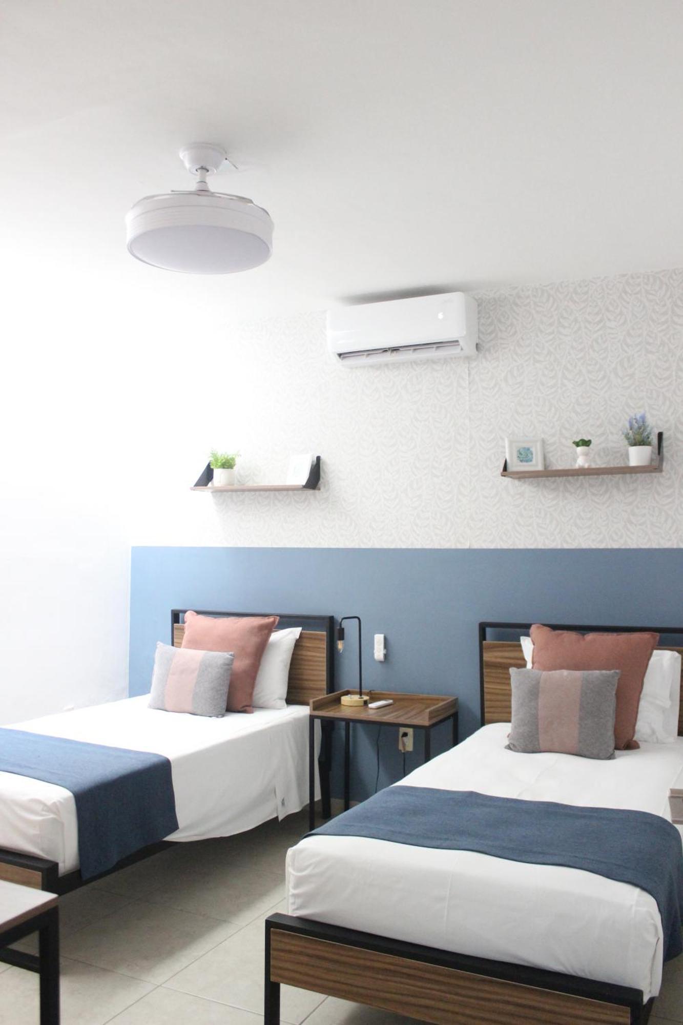 Casa Azul Turquesa Excelente Ubicacion Facturamos Villa Guadalajara Exterior foto